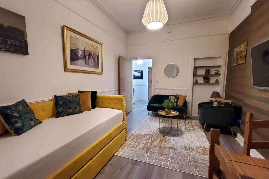 Leith Spectacular Apartment By Sensational Stay Short Lets & Serviced Accommodation With 6 Separate Beds & 2 Baths 爱丁堡 外观 照片