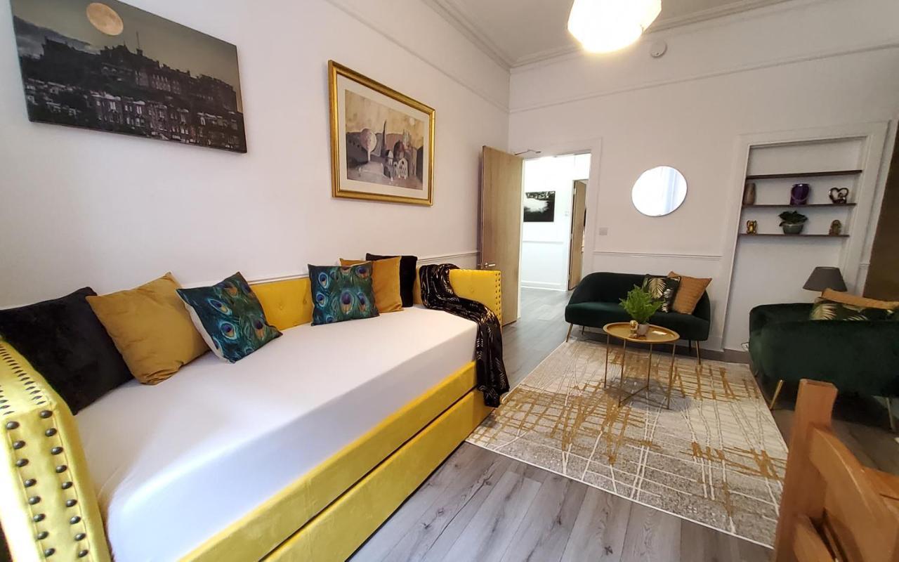 Leith Spectacular Apartment By Sensational Stay Short Lets & Serviced Accommodation With 6 Separate Beds & 2 Baths 爱丁堡 外观 照片