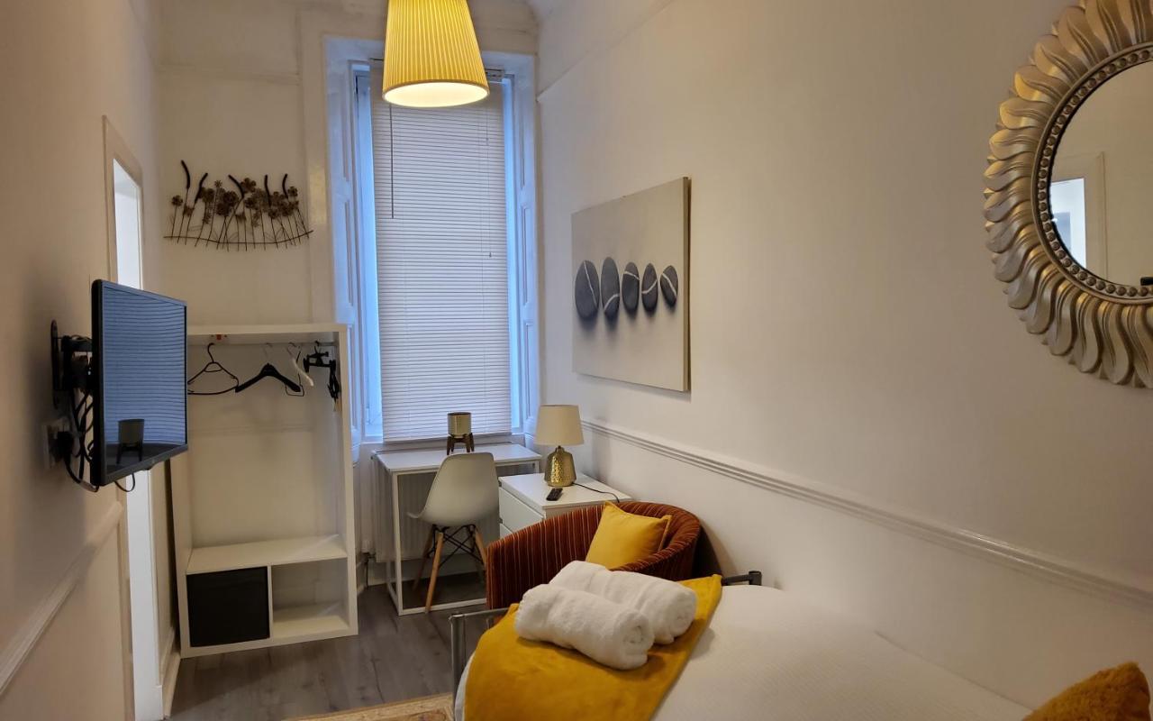 Leith Spectacular Apartment By Sensational Stay Short Lets & Serviced Accommodation With 6 Separate Beds & 2 Baths 爱丁堡 外观 照片